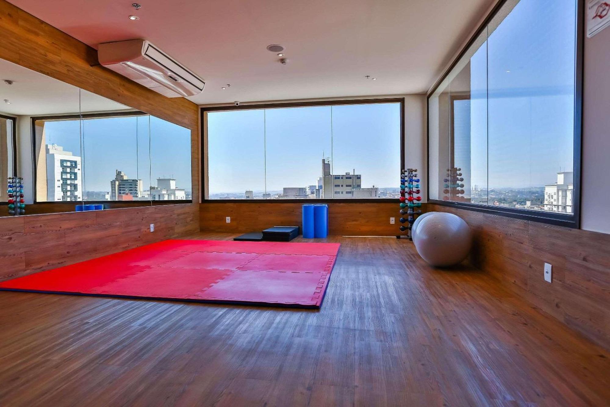 Radisson Red Campinas Hotel Exterior photo The gym